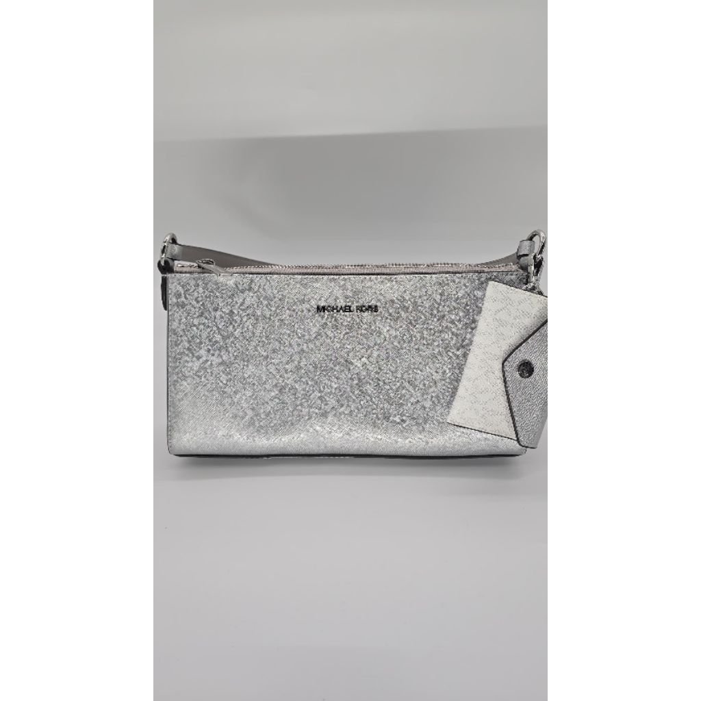 Michael Kors Vincent Medium Pouchette Silver - Image 6