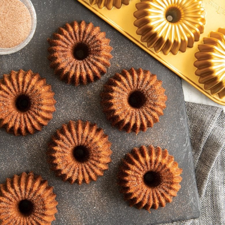 Nordic Ware Brilliance Bundtlette Pan 6 Cavities - Image 5
